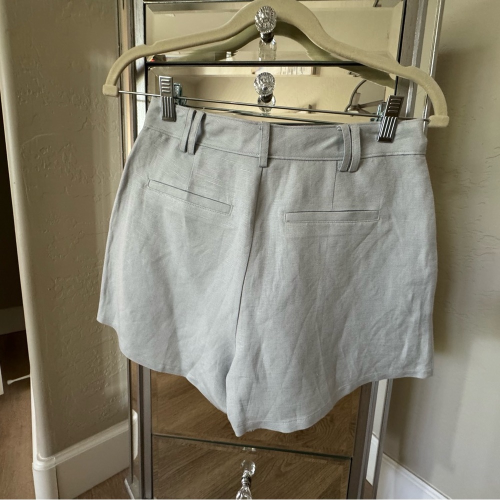 PAIGE LIGHT BLUE LINEN SHORT SIZE 0 - Picture 4 of 5